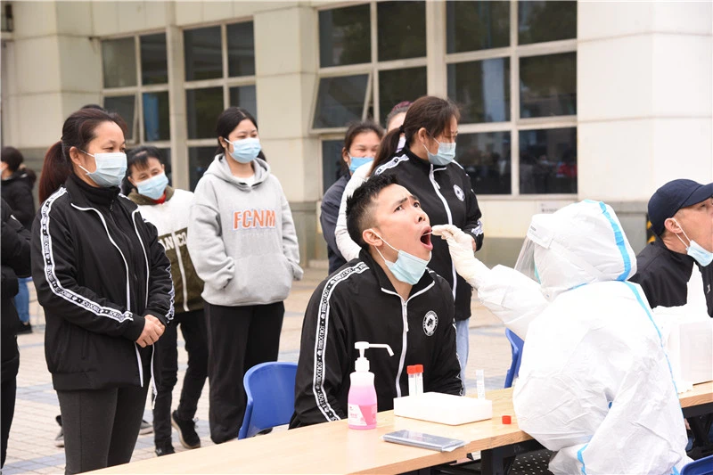 Medical personnel to the factory